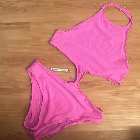 SKIMS Halter Monokini One Piece NWT - Picture 5 of 11